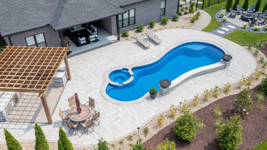 Copy of 090525 SaltwaterPools 1Hero